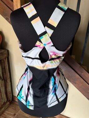 Colorful Striped Yoga Tank Top Built in Bra Lululemon 12